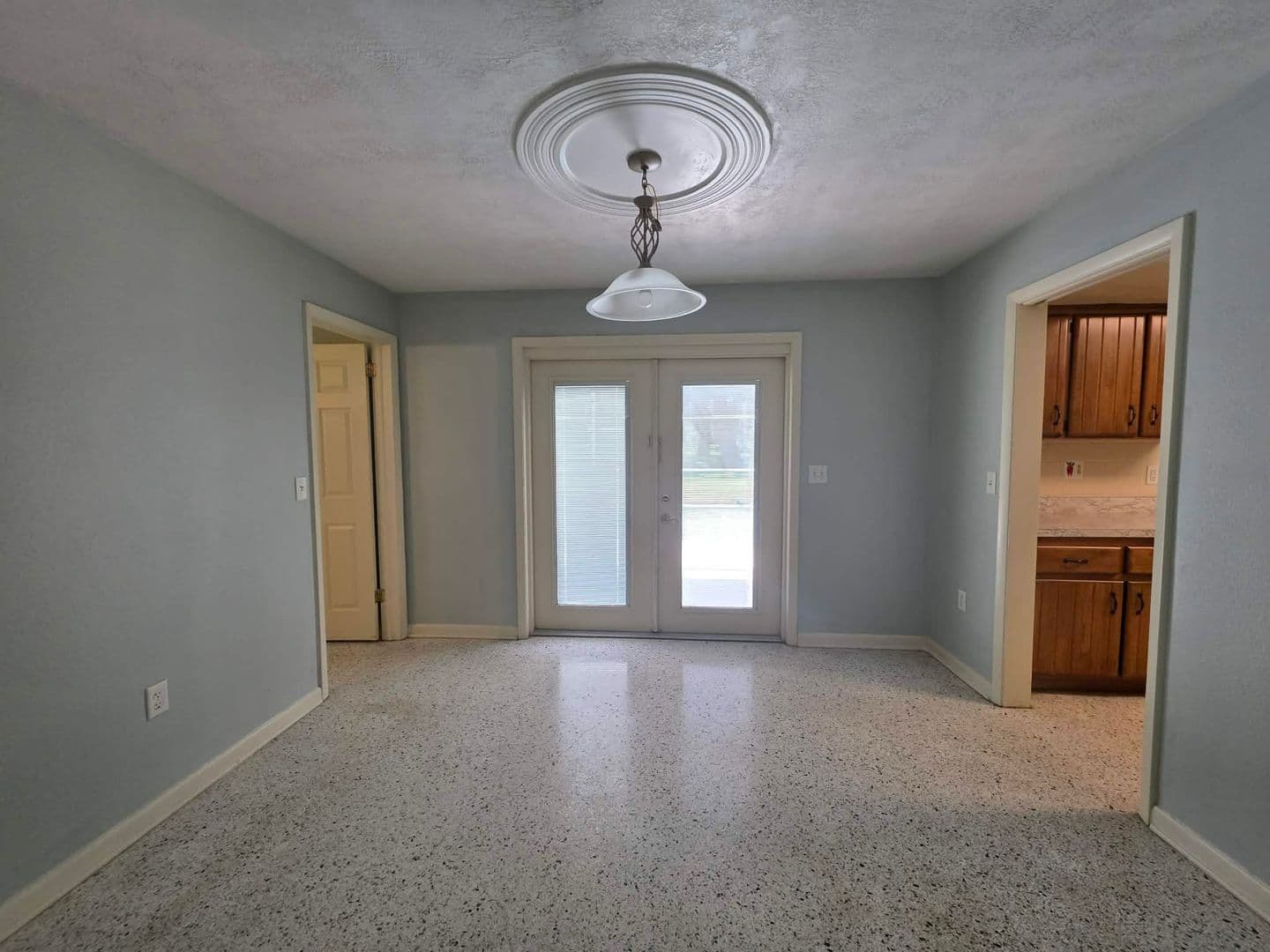 Astatula House: 25601 Laylaine Drive