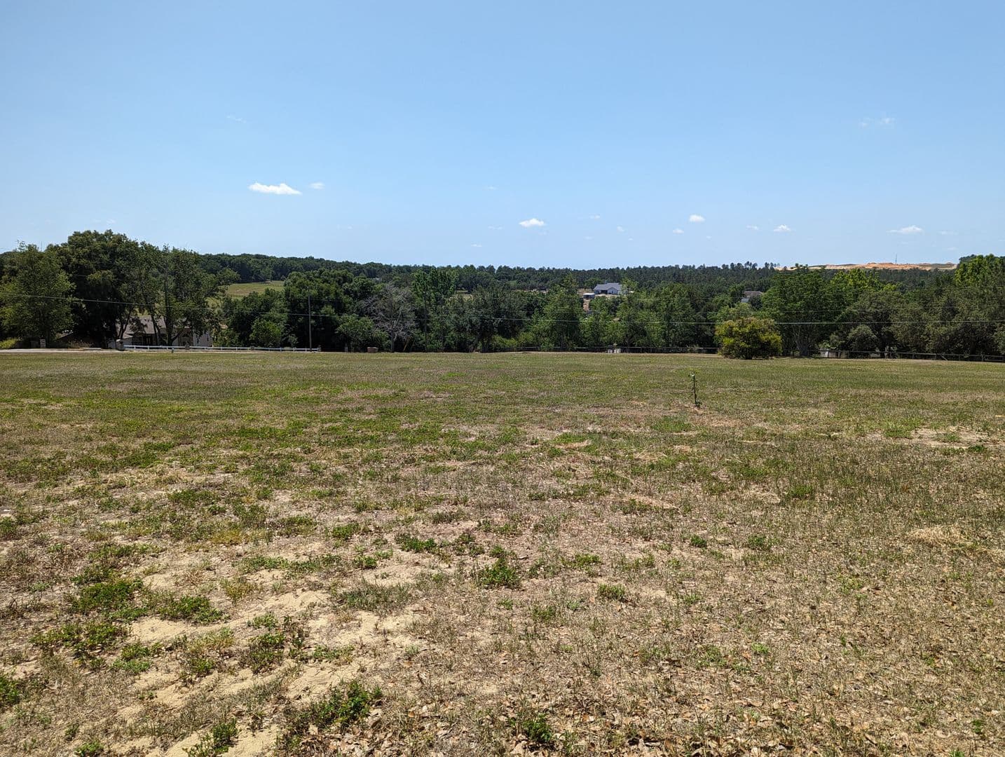 Clermont House: 20333 Sugarloaf Mountain Road