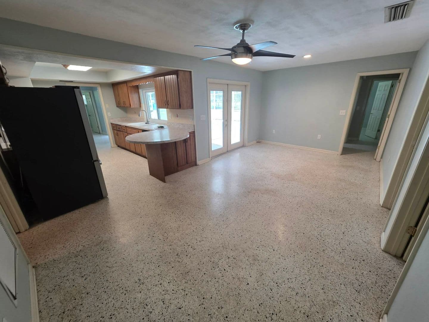 Astatula House: 25601 Laylaine Drive
