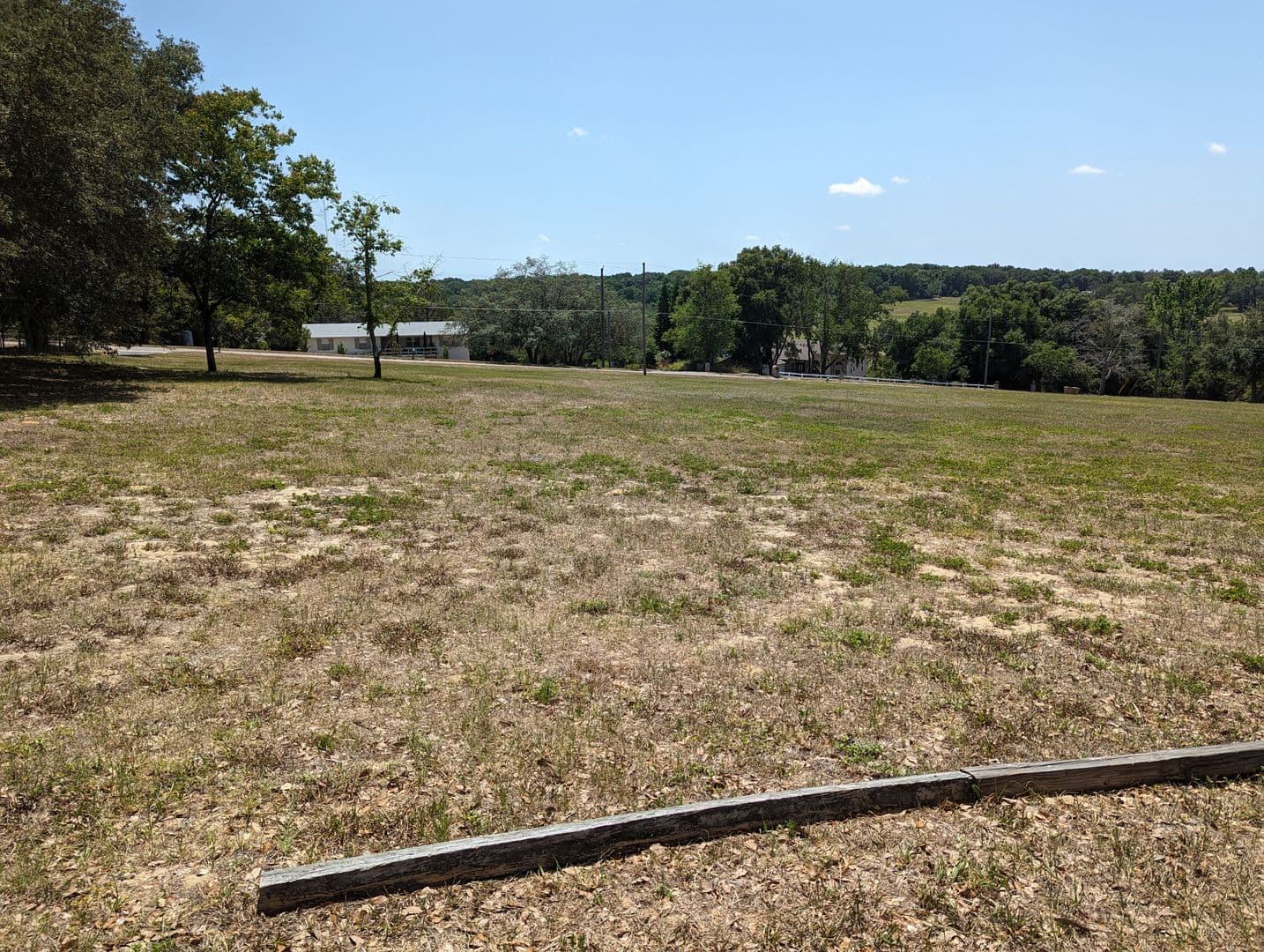 Clermont House: 20333 Sugarloaf Mountain Road