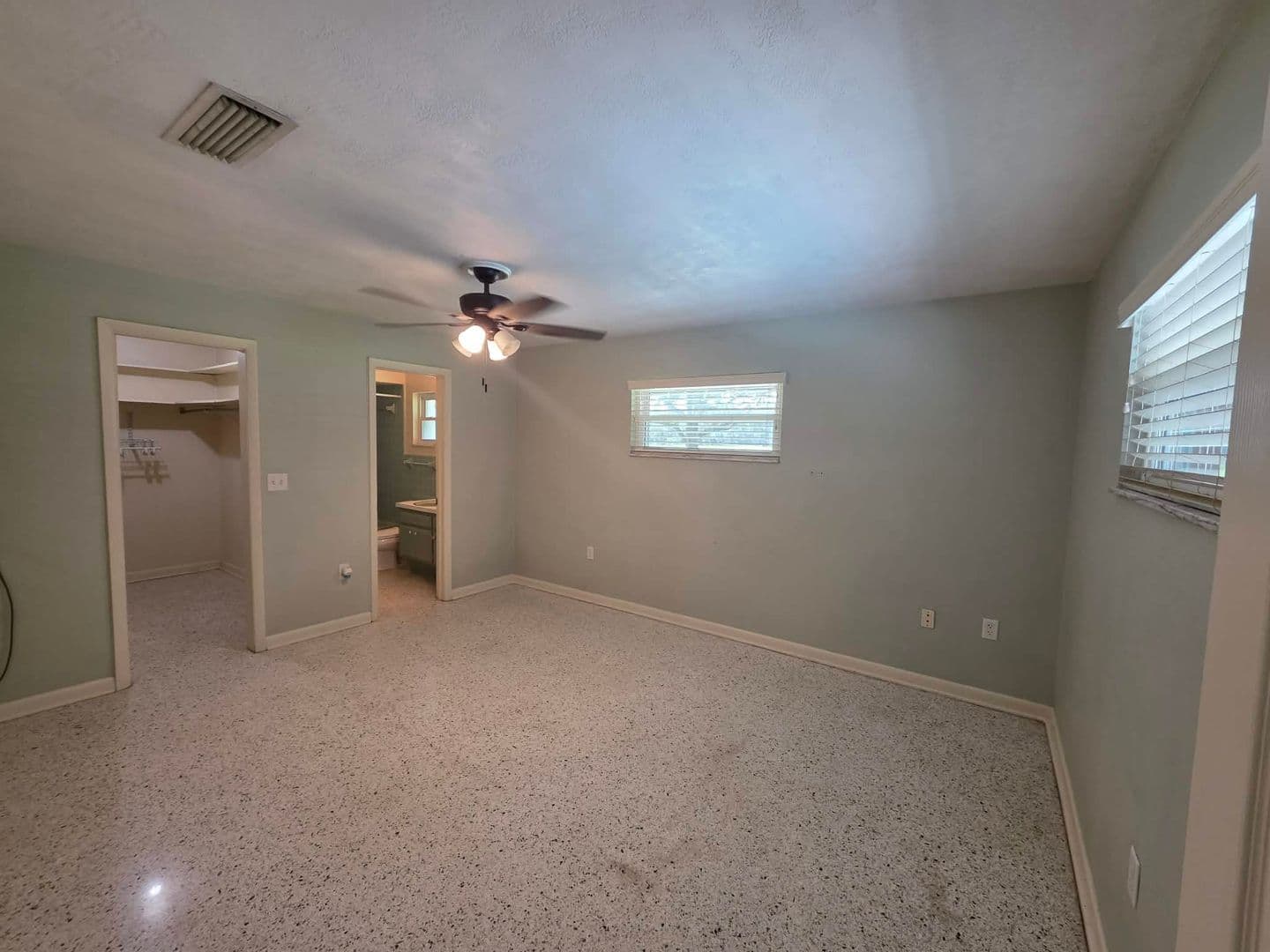 Astatula House: 25601 Laylaine Drive