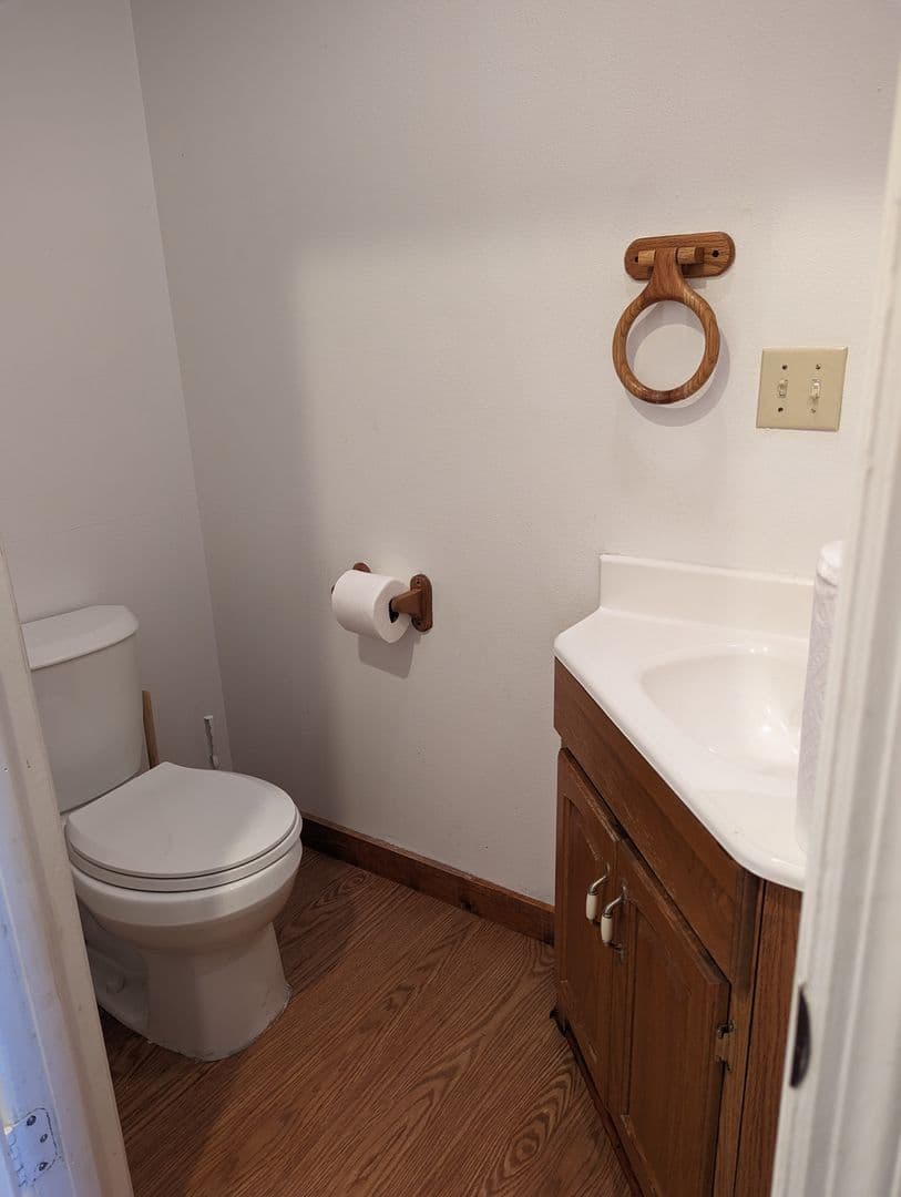 Clermont House: 20333 Sugarloaf Mountain Road