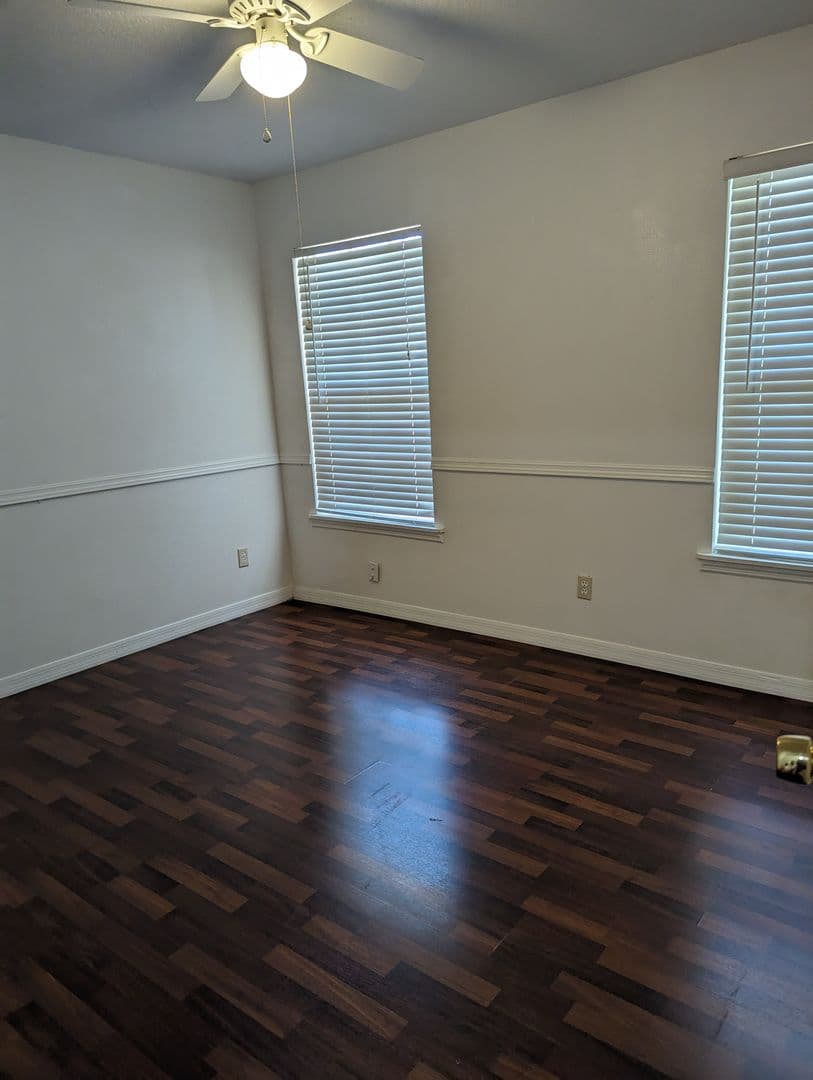 Clermont House: 20333 Sugarloaf Mountain Road