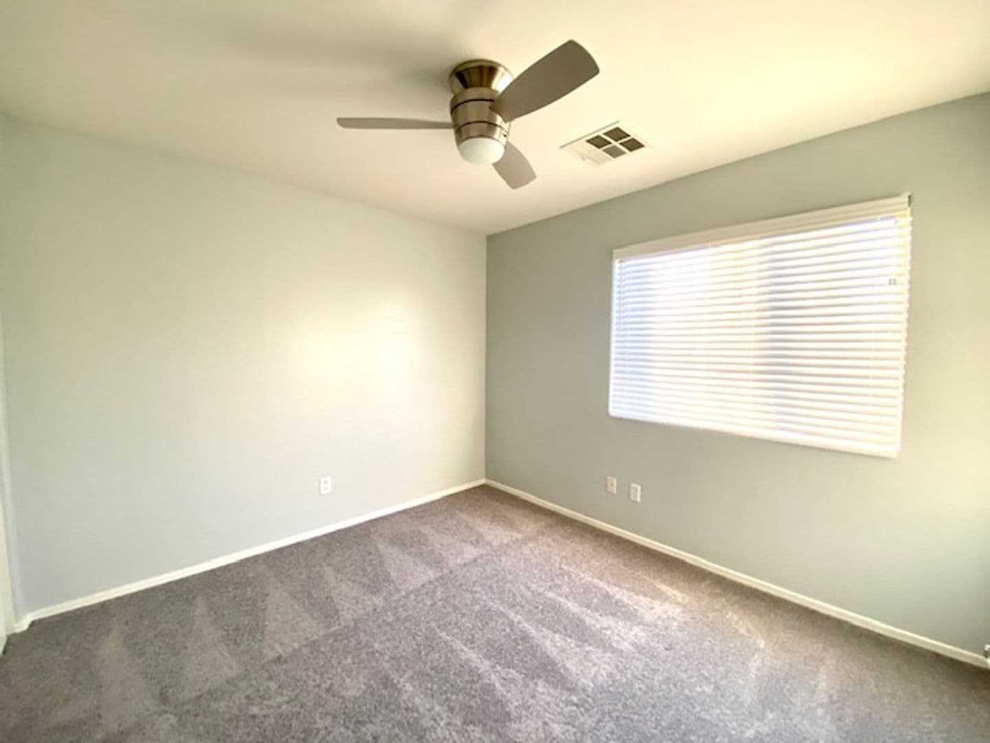 Chandler House: 82 W. Mahogany Place