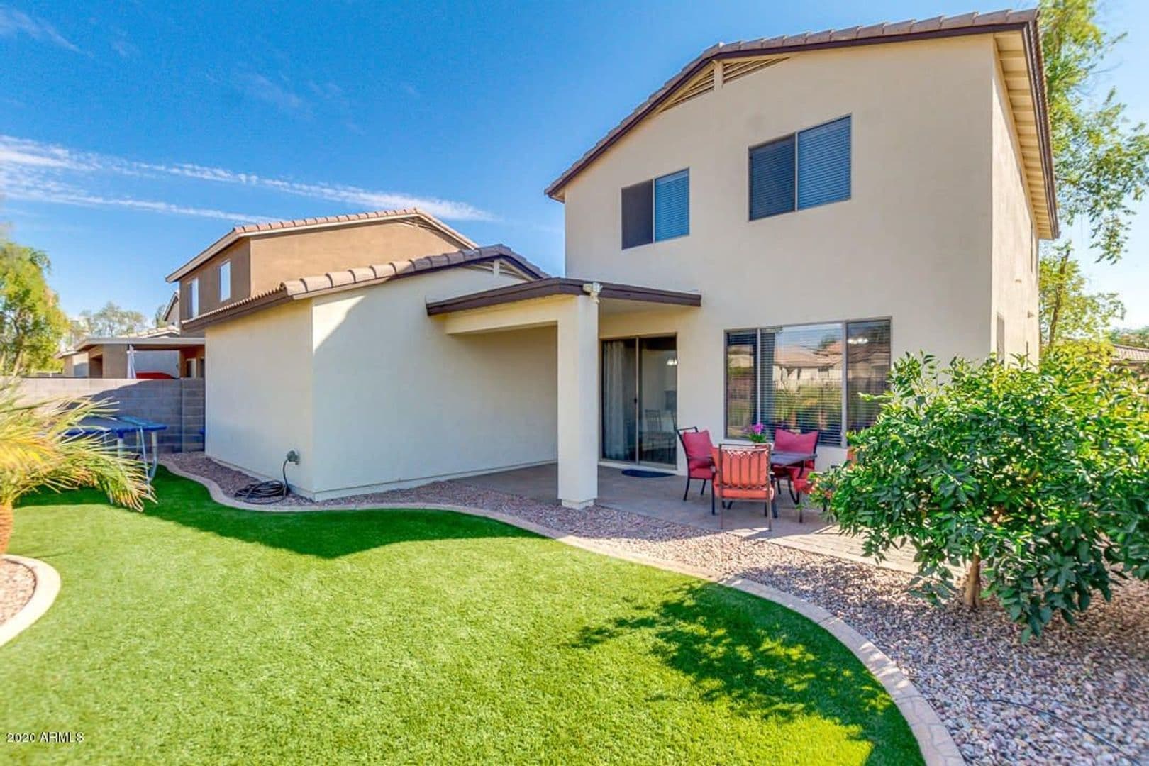 Chandler House: 82 W. Mahogany Place