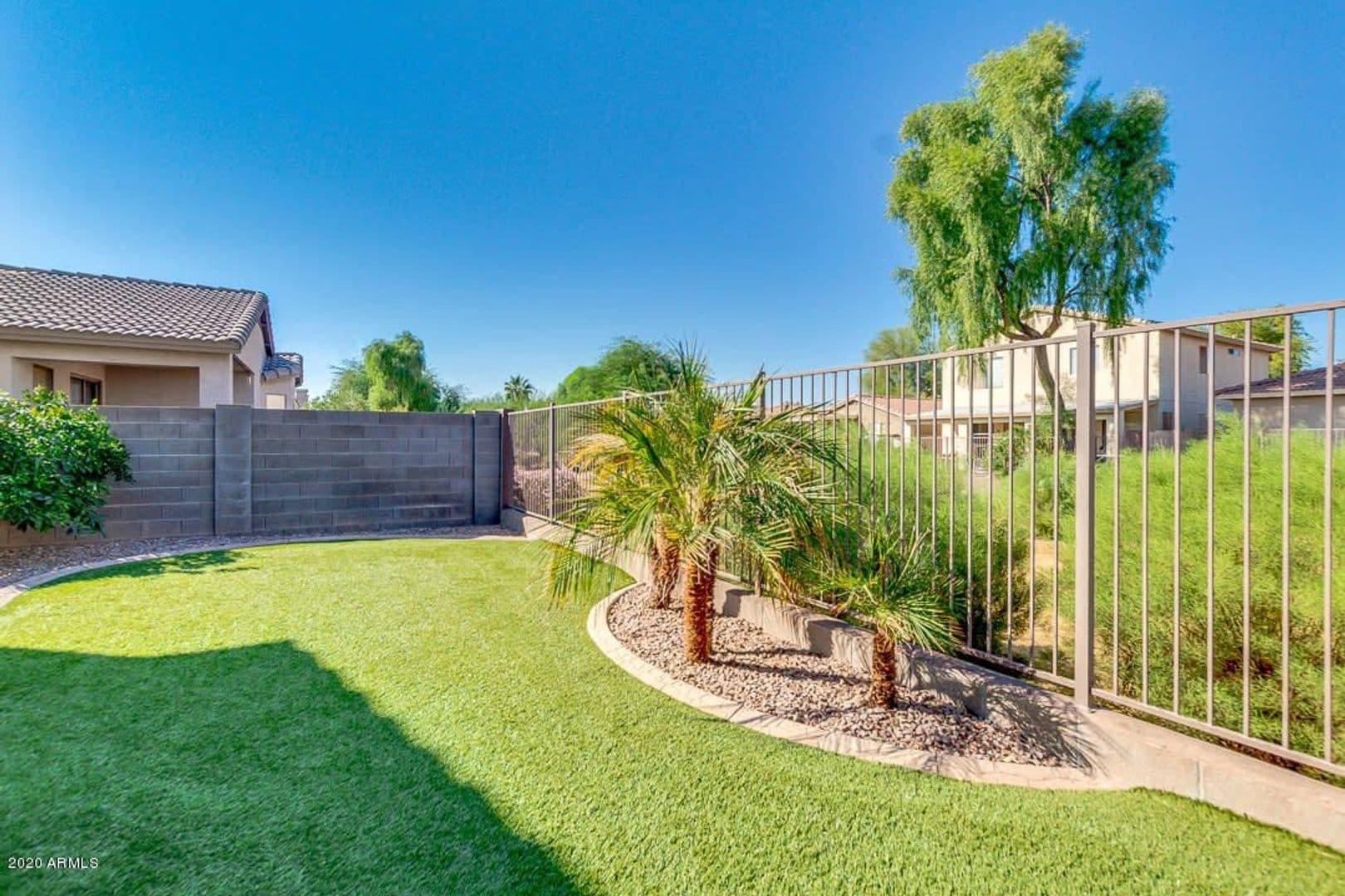 Chandler House: 82 W. Mahogany Place