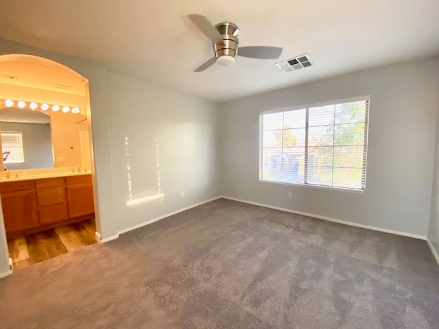 Chandler House: 82 W. Mahogany Place