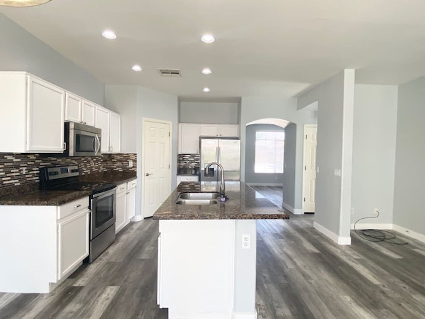 Chandler House: 82 W. Mahogany Place