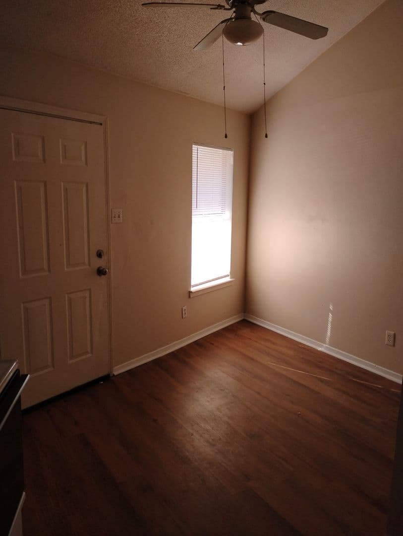Jacksonville Apartment: 803 South Redmond Rd
