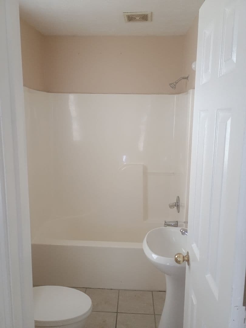 Jacksonville Apartment: 921 South Highway 161