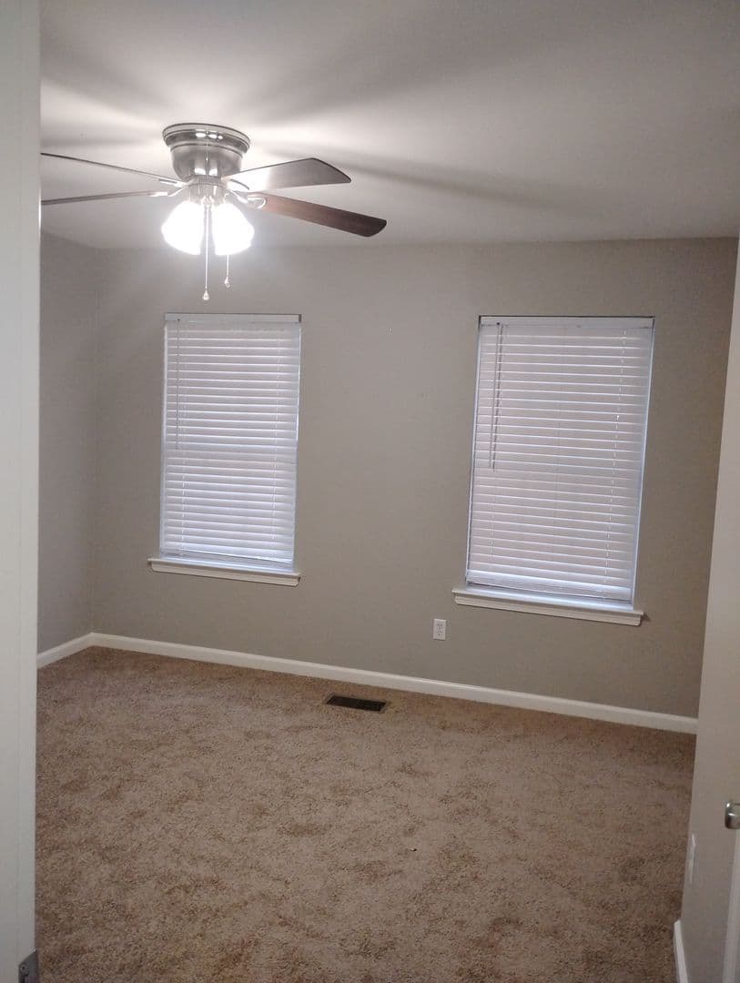 Jacksonville Apartment: 900 Madden Rd
