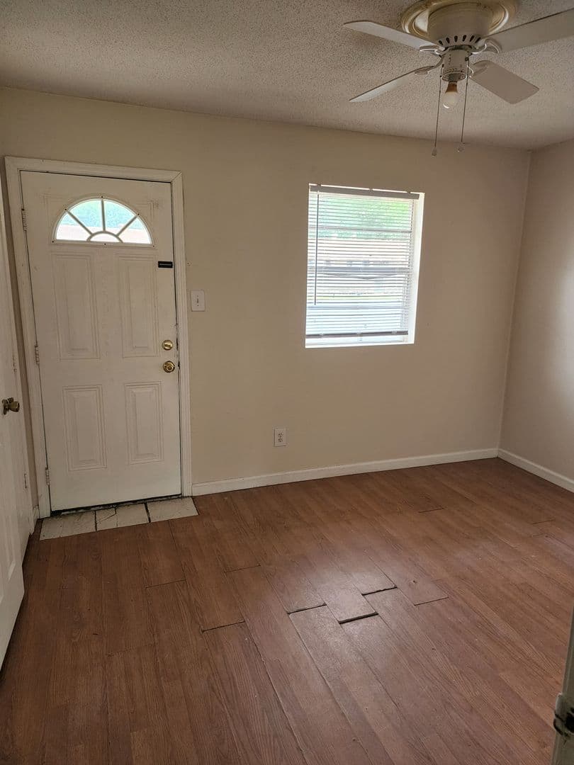 Jacksonville Apartment: 1001 Quince Hill Rd
