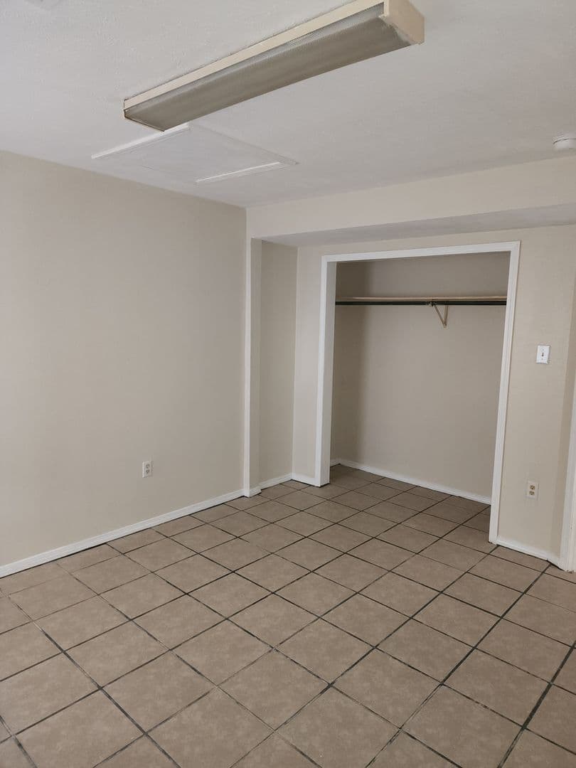 Jacksonville Apartment: 921 South Highway 161