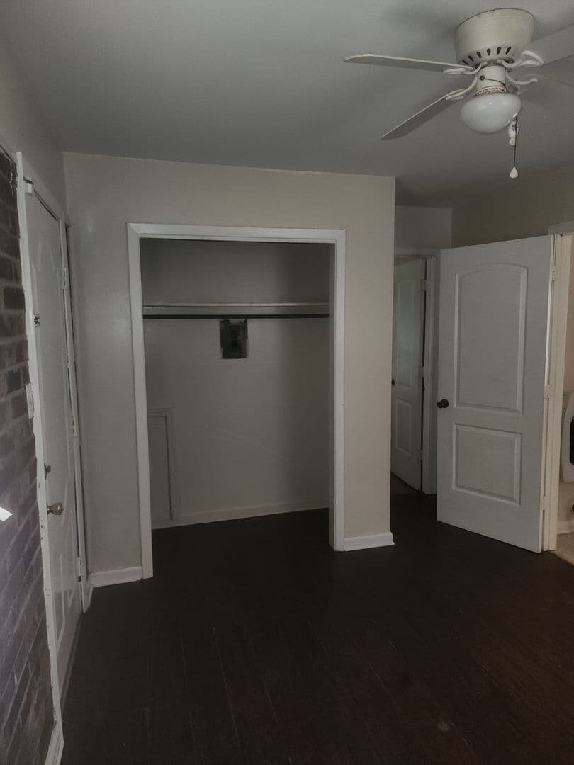 Jacksonville Apartment: Lakeside Drive