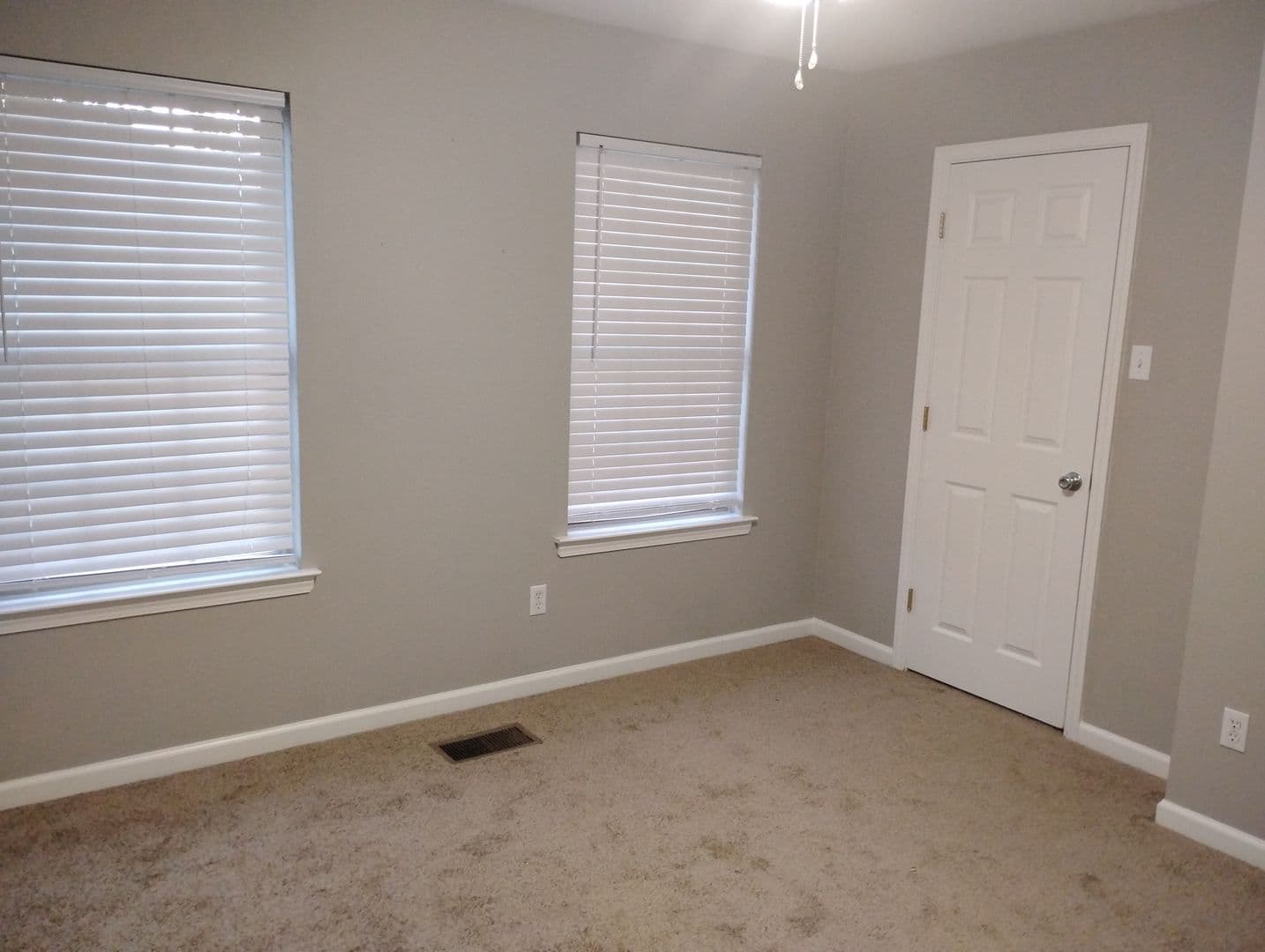 Jacksonville Apartment: 900 Madden Rd