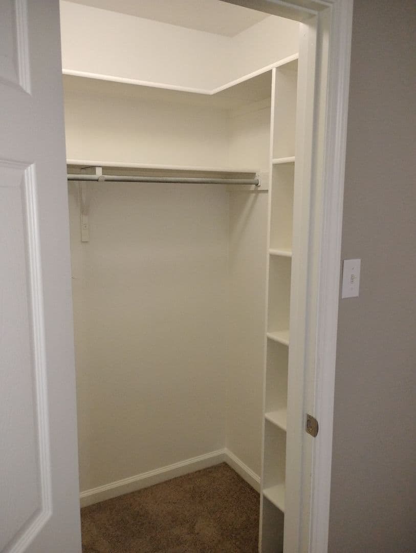 Jacksonville Apartment: 900 Madden Rd