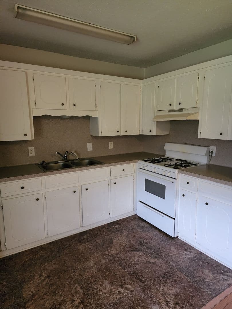 Jacksonville Apartment: 1001 Quince Hill Rd