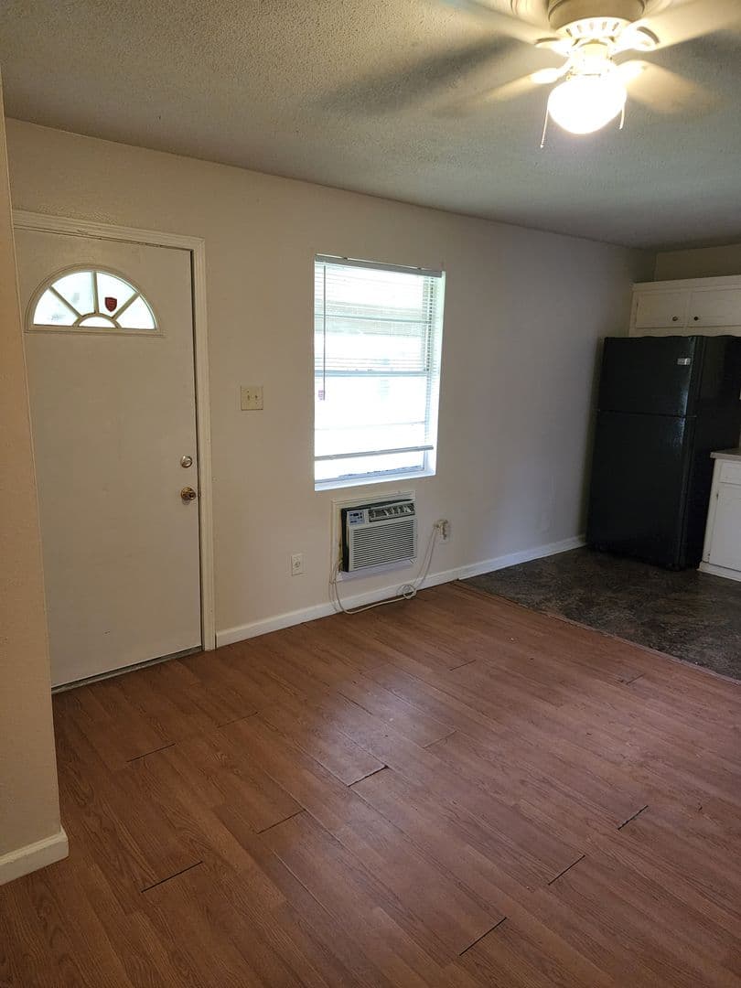 Jacksonville Apartment: 1001 Quince Hill Rd