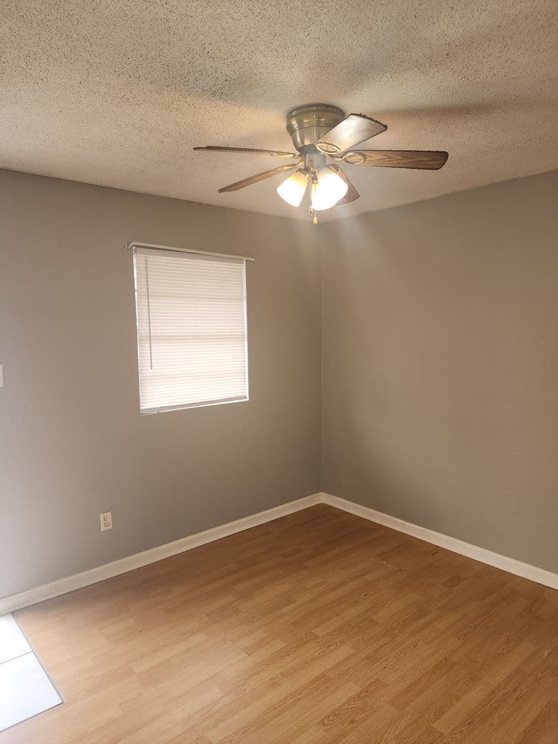 Jacksonville Apartment: 1001 Quince Hill Rd