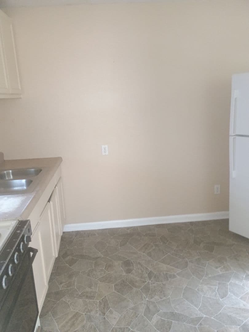 Jacksonville Apartment: 921 South Highway 161