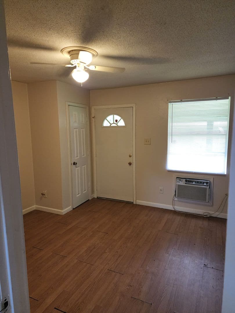 Jacksonville Apartment: 1001 Quince Hill Rd