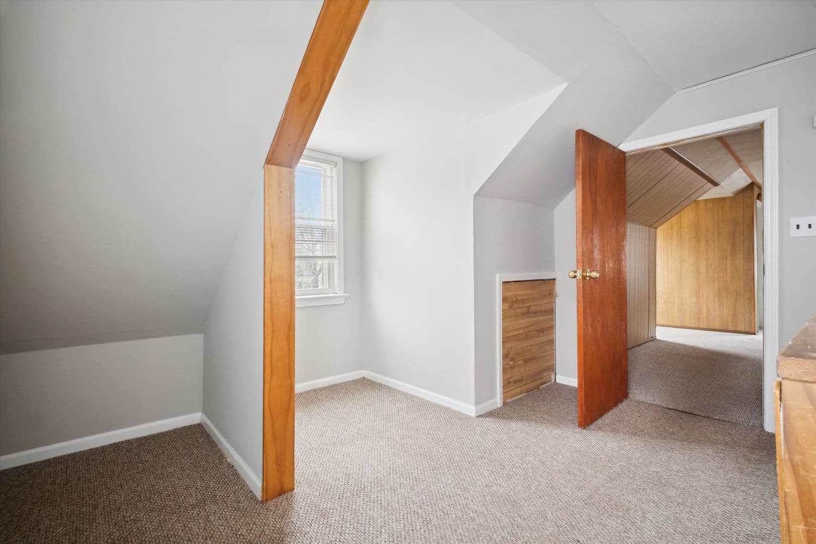Maple Heights House: 14416 Krems Ave