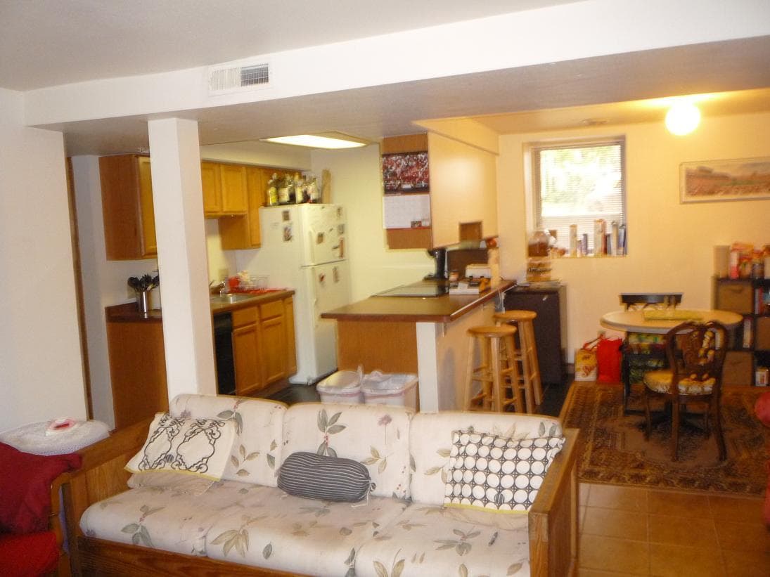 Madison Apartment: 10 N. Broom St.