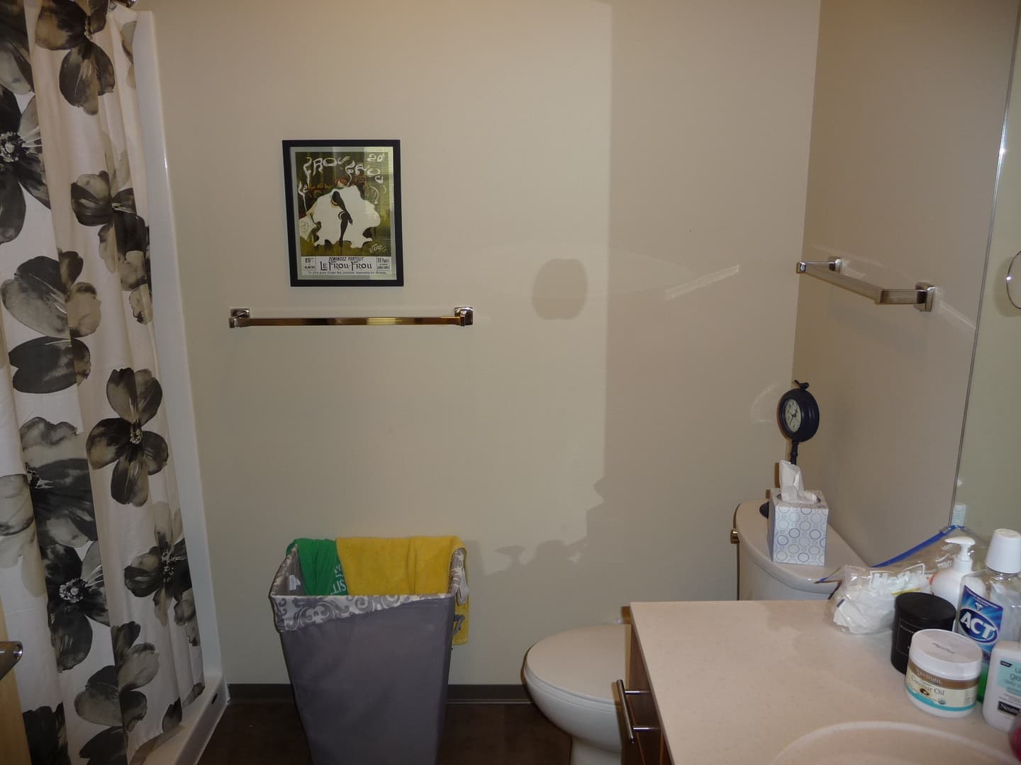 Madison Apartment: 210-212 N. Bassett St.