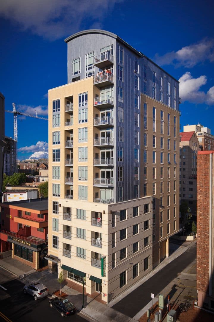 Madison Apartment: 313 N Frances St.