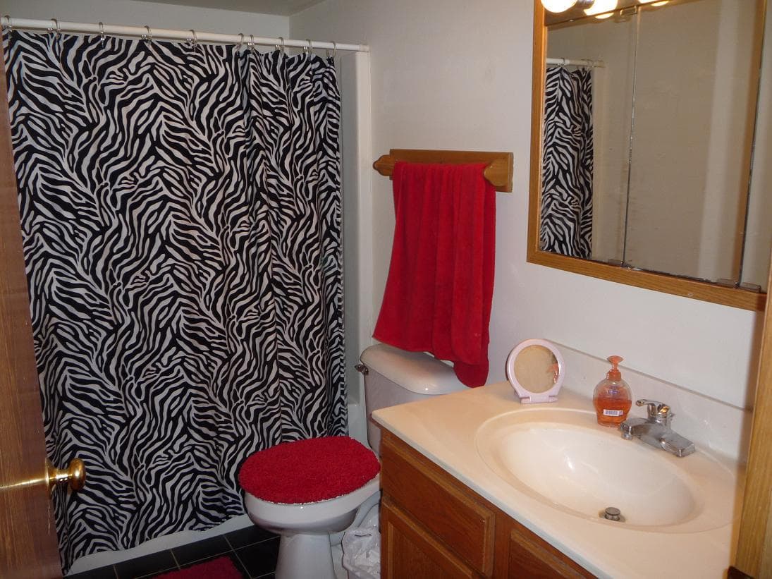 Madison Apartment: 10 N. Broom St.
