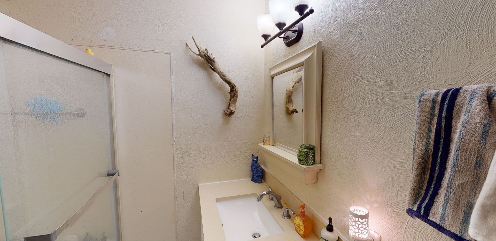 Madison Apartment: 511 W Washington Ave