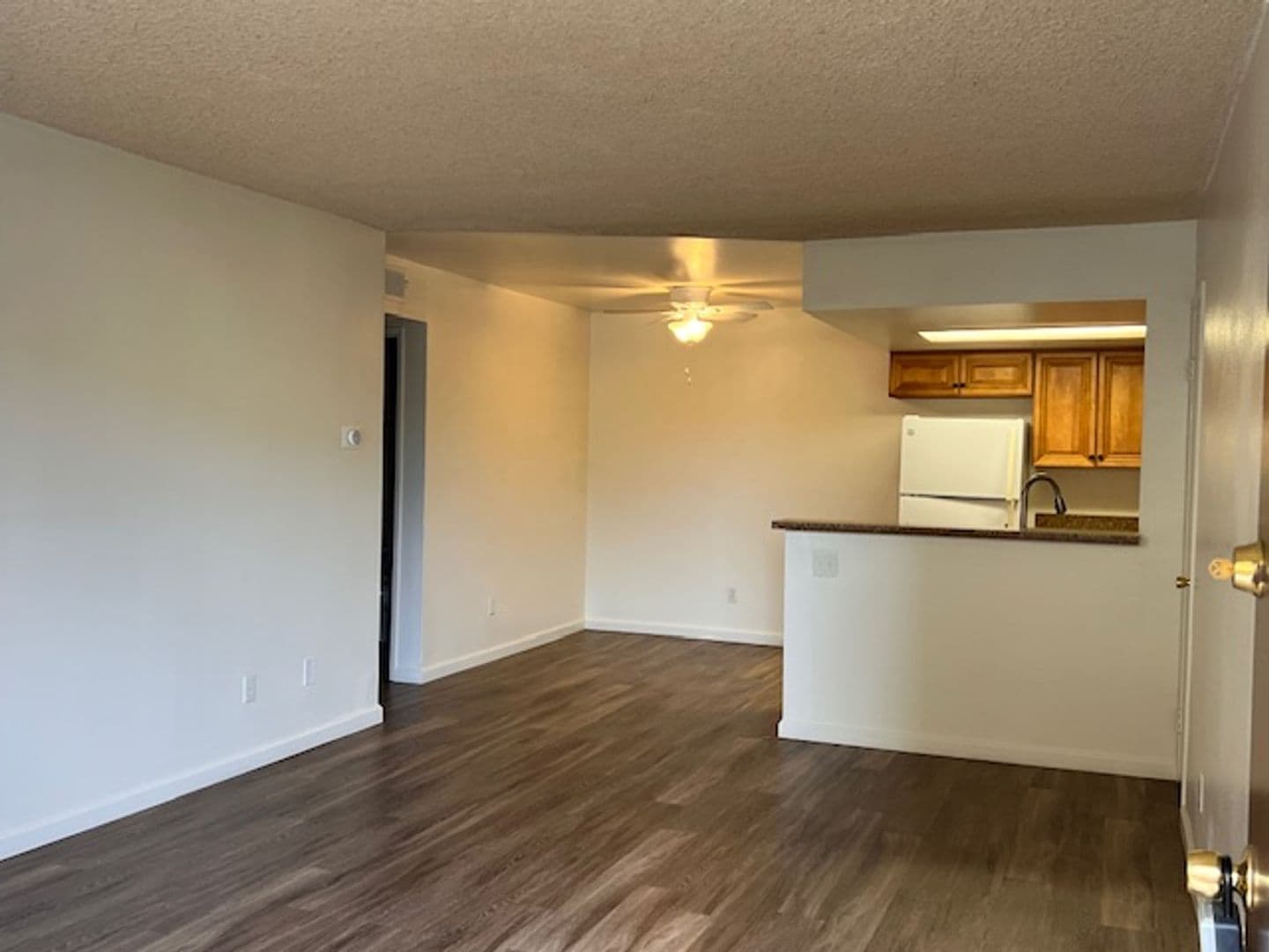Fallbrook Apartment: 426 Ammunition Road