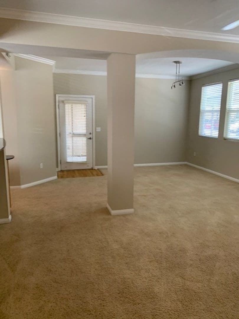 Sacramento Apartment: 2751 West River Drive