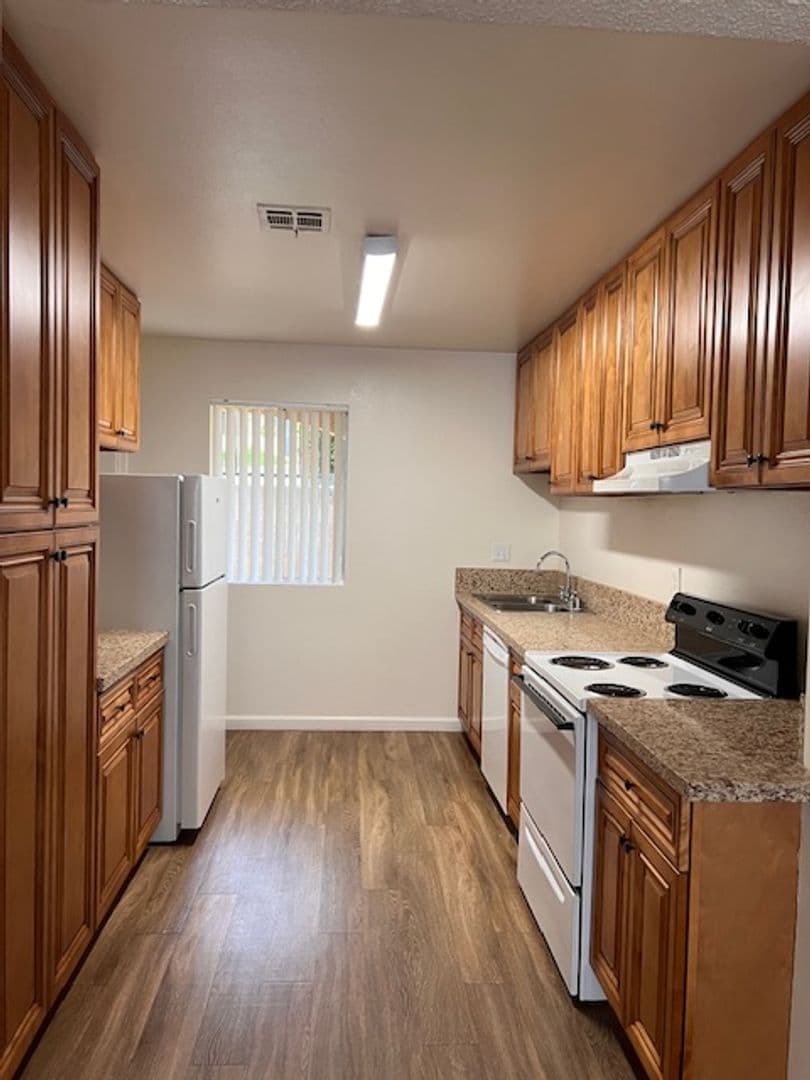 Fallbrook Apartment: 745 Alturas Lane