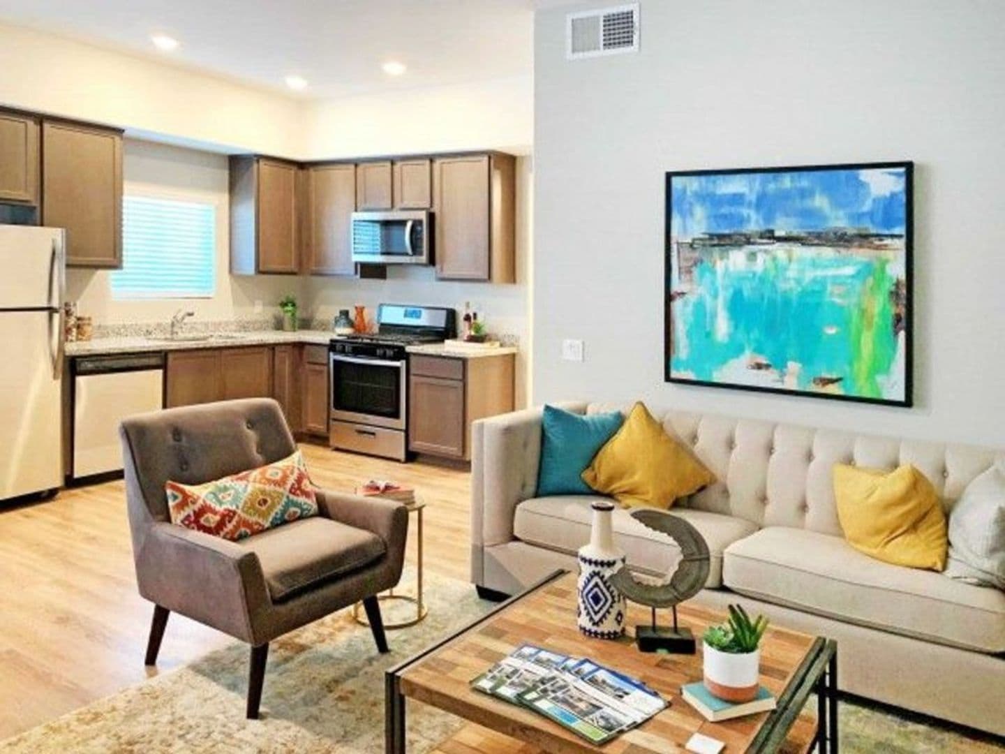 National City Apartment: 900 E 12th Street