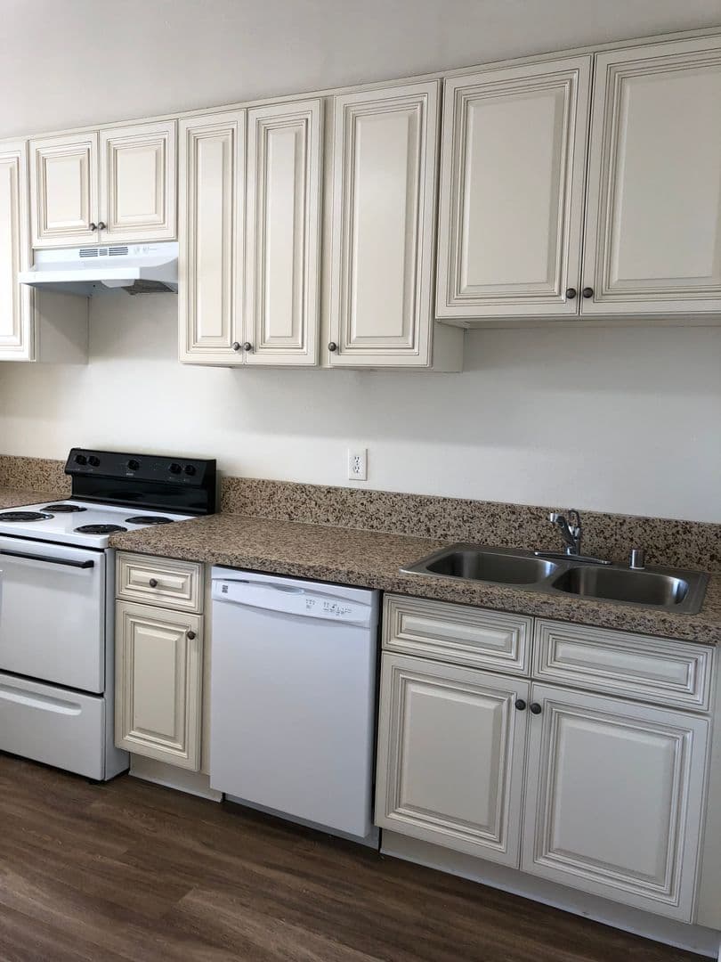 Fallbrook Apartment: 745 Alturas Lane
