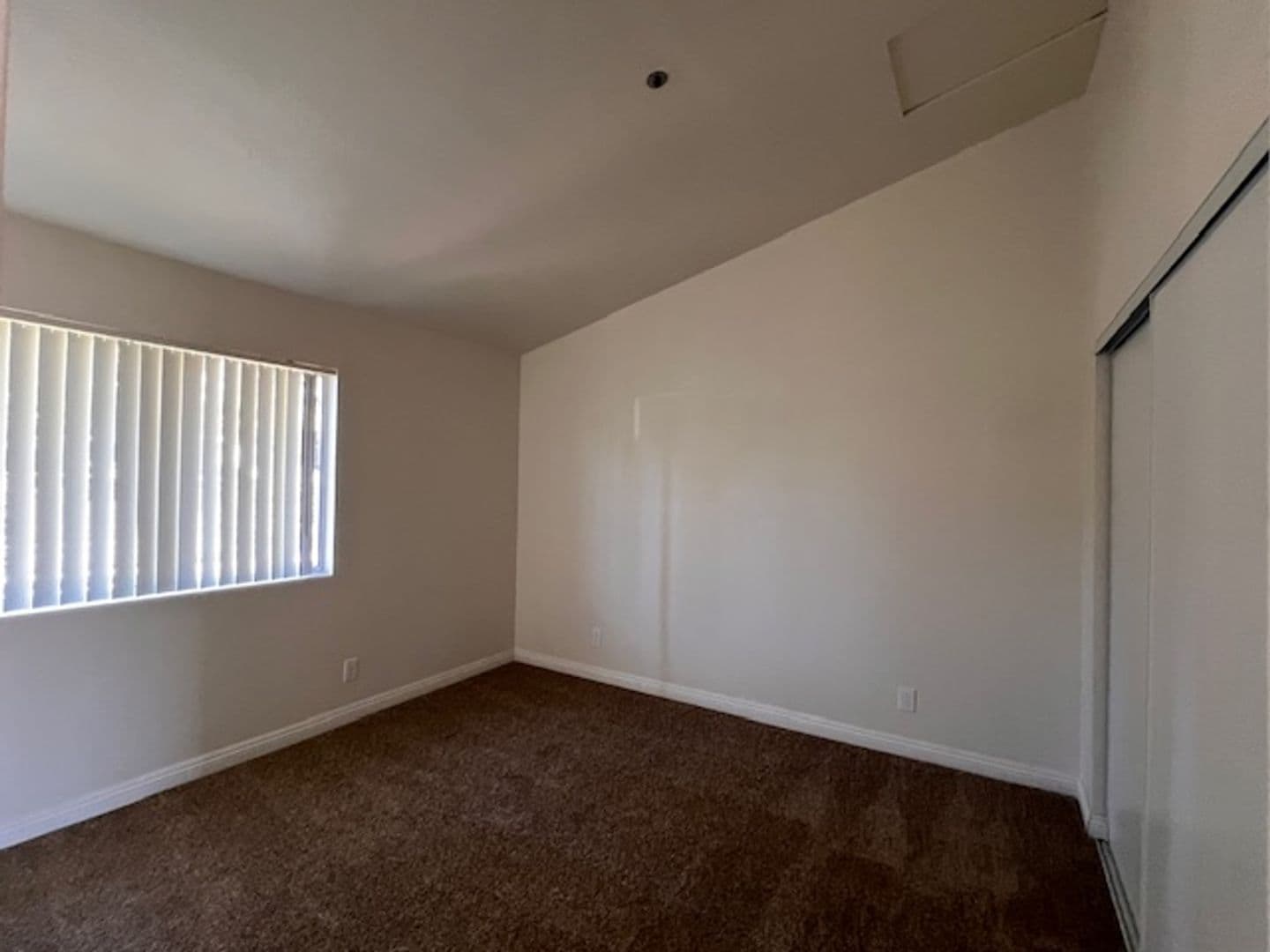 Fallbrook Apartment: 592 Ammunition Rd.