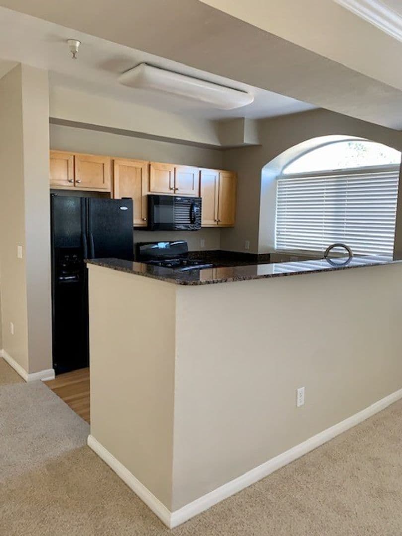 Sacramento Apartment: 2751 West River Drive