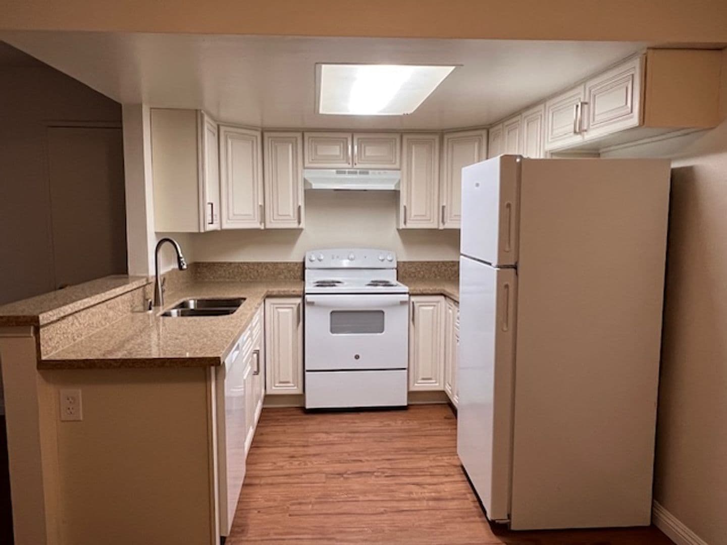 Fallbrook Apartment: 426 Ammunition Road