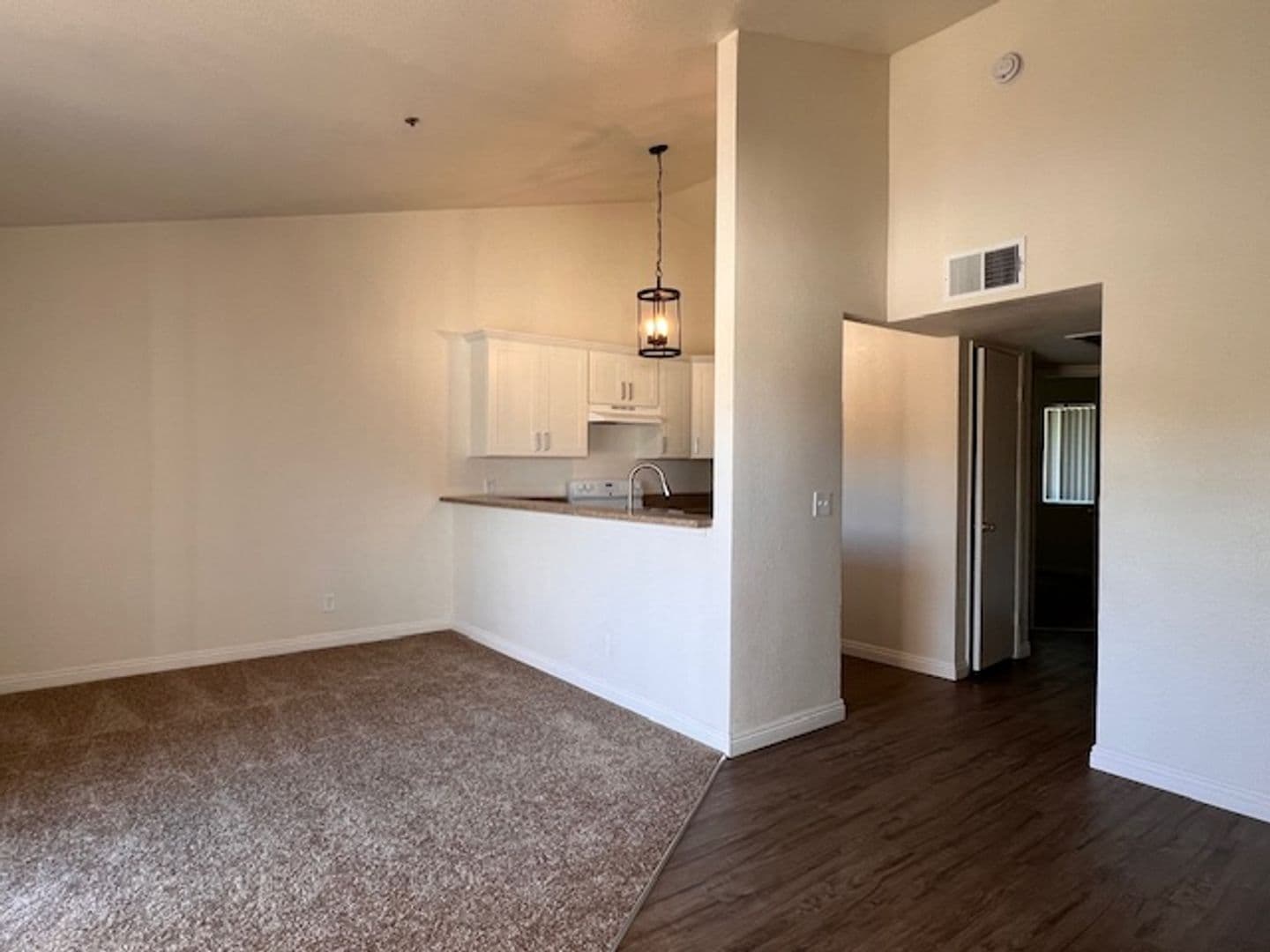 Fallbrook Apartment: 592 Ammunition Rd.