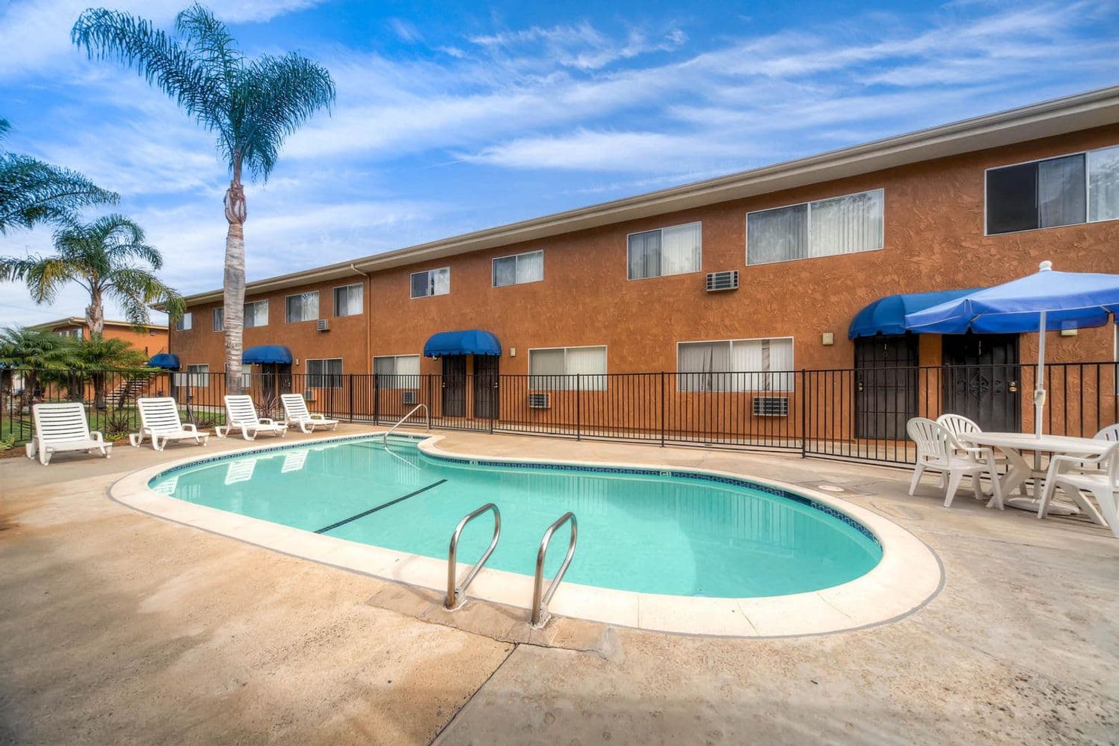 Fallbrook Apartment: 218 W. Clemmens Lane