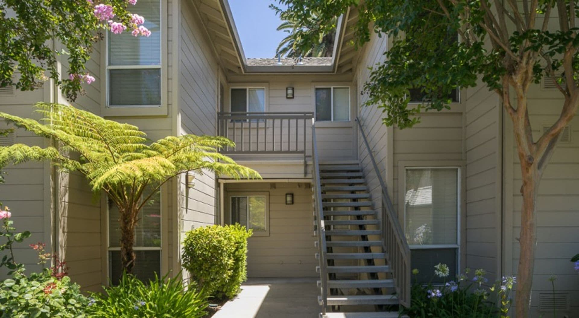 Sacramento Apartment: 1051-1101 G Street