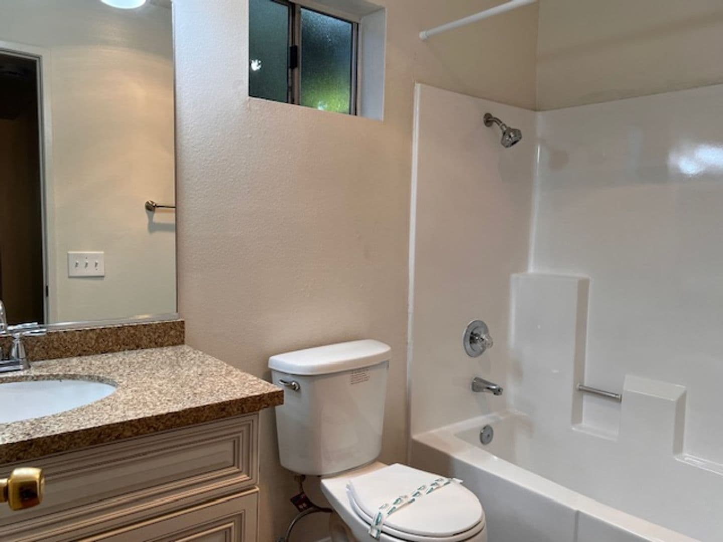 Fallbrook Apartment: 426 Ammunition Road