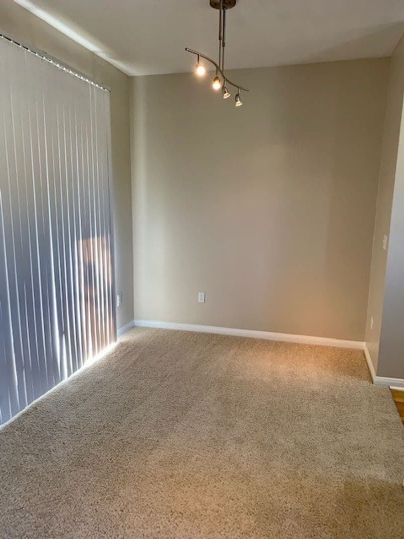 Sacramento Apartment: 2751 West River Drive