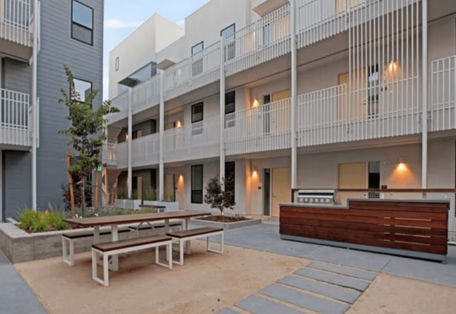 Sacramento Apartment: 1818 X Street