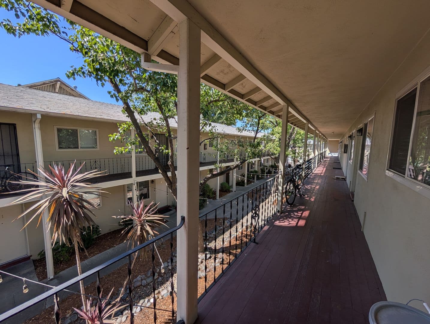 Sacramento Apartment: 2711-2715 P. Street