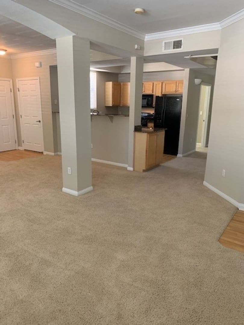 Sacramento Apartment: 2751 West River Drive