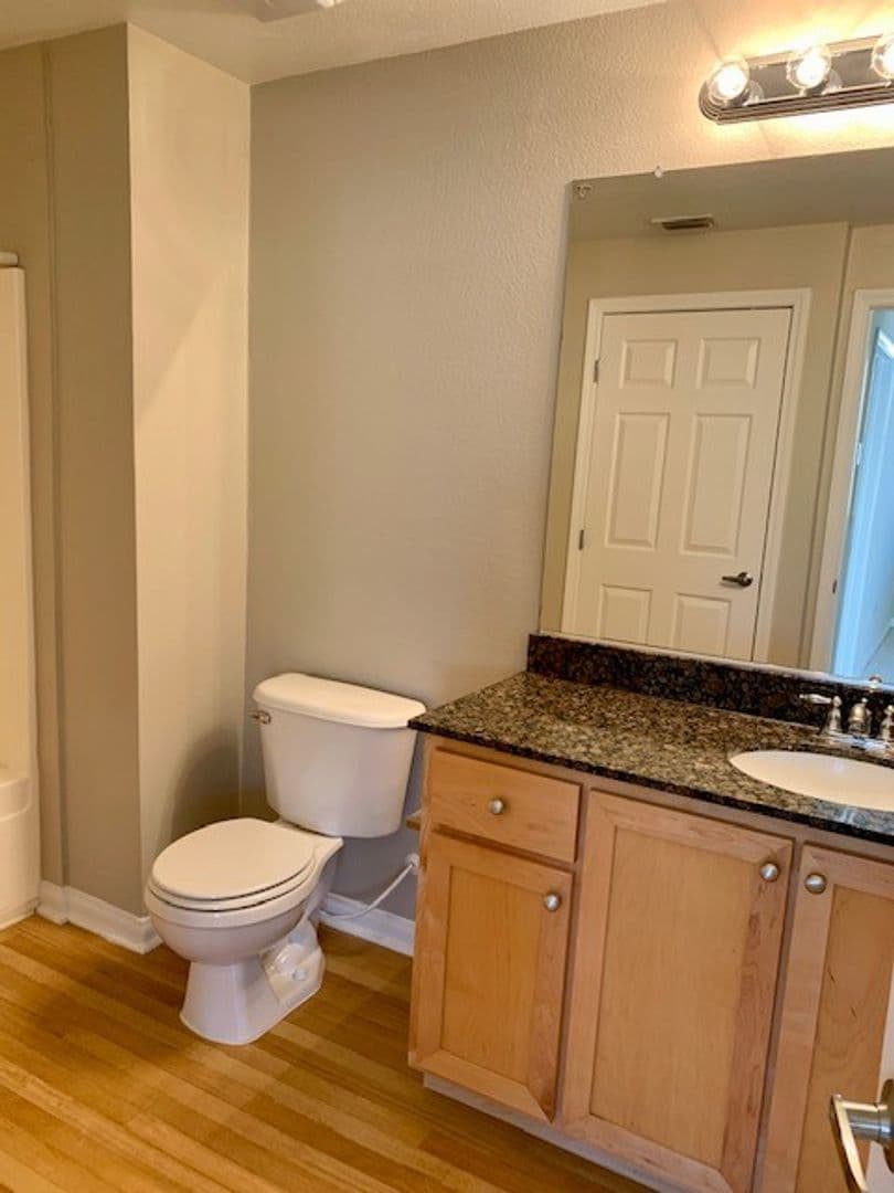 Sacramento Apartment: 2751 West River Drive