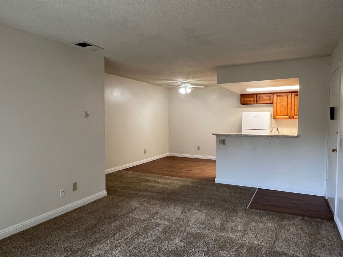 Fallbrook Apartment: 426 Ammunition Road