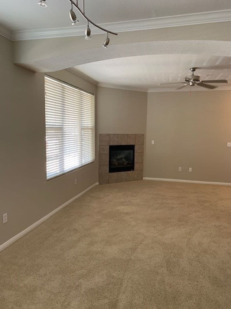 Sacramento Apartment: 2751 West River Drive